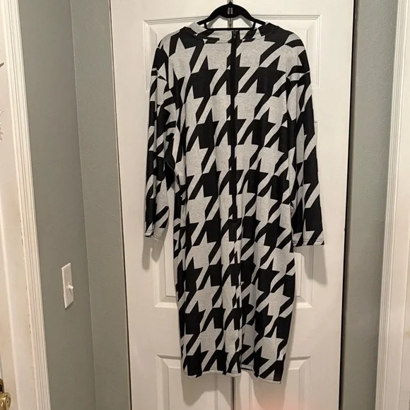 Ashley Stewart Black and Gray Houndstooth Dress Plus Size 26/28 - Picture 1 of 7